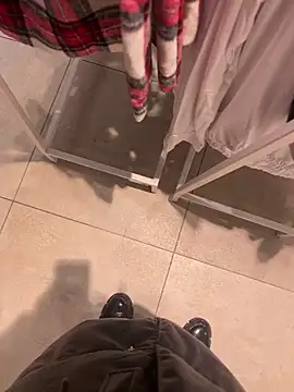 CrazzyChicks online show from 10.05.25