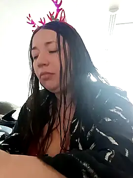 isabella rossse online show from 12.05.24