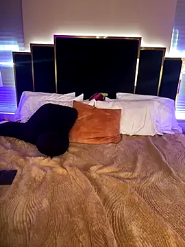 KarissaChantelle online show from 11.20.25