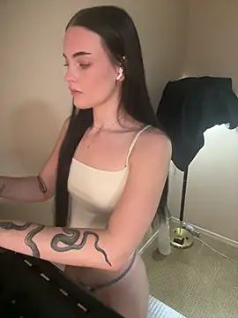 Snapshot of KarissaChantelle chatting on 07.18.26 KarissaChantelle online show from 07.18.26