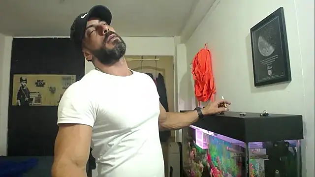 romeolovedark online show from 02.15.25