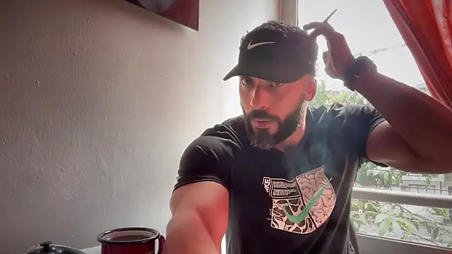 romeolovedark online show from 10.11.25