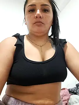 Snapshot of laura_dirtyhot chatting on 02.02.25 laura dirtyhot online show from 02.02.25