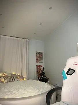IvyHoney online show from 12.27.24