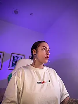 IvyHoney online show from 02.05.25