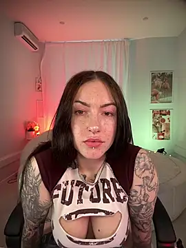 IvyHoney online show from 03.18.25