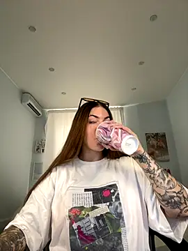 IvyHoney online show from 09.09.25