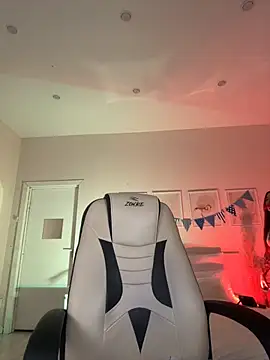 IvyHoney online show from 09.27.25