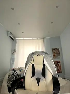 IvyHoney online show from 09.28.25