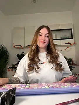 IvyHoney online show from 10.16.25