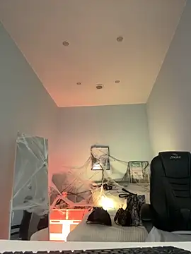 IvyHoney online show from 10.22.25