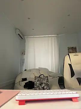 IvyHoney online show from 10.29.25