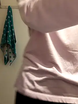 Moi Lina online show from 02.21.25