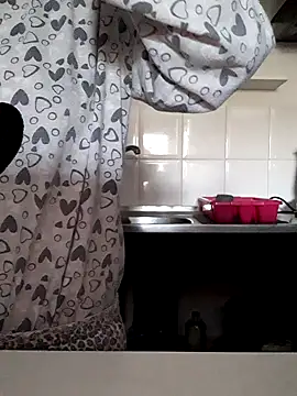 Moi Lina online show from 02.08.26