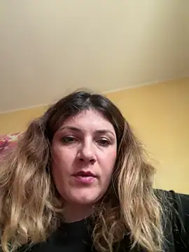 Snapshot of DaisyVibesss chatting on 01.10.25 DaisyVibesss online show from 01.10.25