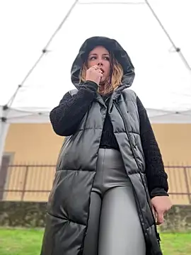 Snapshot of DaisyVibesss chatting on 02.16.25 DaisyVibesss online show from 02.16.25