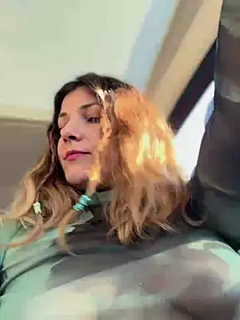 Snapshot of DaisyVibesss chatting on 03.06.25 DaisyVibesss online show from 03.06.25