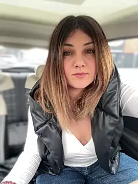 Snapshot of DaisyVibesss chatting on 03.21.25 DaisyVibesss online show from 03.21.25