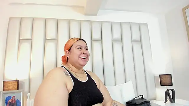 aandreaperez online show from 10.22.25