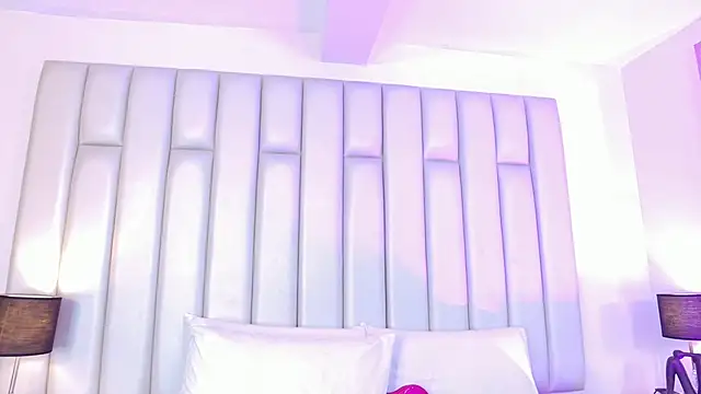 aandreaperez online show from 04.14.26