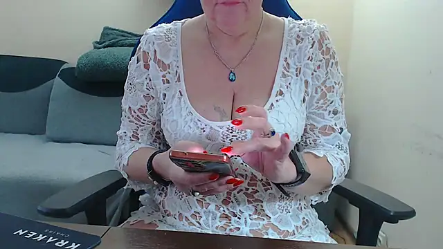 Diablica41 online show from 11.28.25