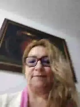 Snapshot of gisela27 chatting on 02.24.25 gisela27 online show from 02.24.25