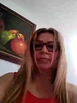 Snapshot of gisela27 chatting on 03.09.25 gisela27 online show from 03.09.25