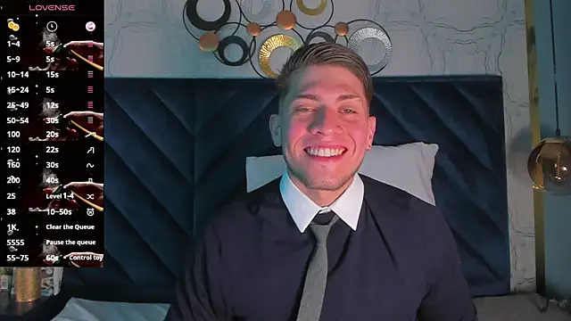 SebastianMaximoff online show from 01.12.25