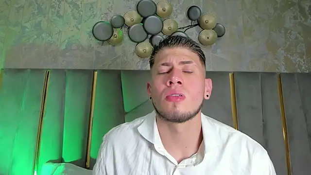 SebastianMaximoff online show from 11.29.25