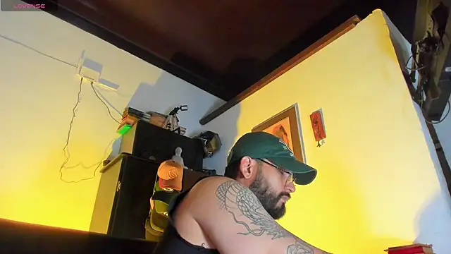 CamiloGray  online show from 11.04.25