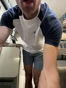 Hairy athlete online show from 01.04.25