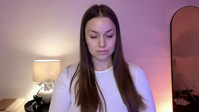 MilaFleur online show from 03.10.25