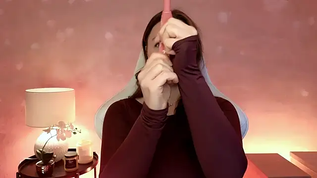 MilaFleur online show from 02.05.26