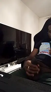 Snapshot of waakenda chatting on 12.08.24 waakenda online show from 12.08.24