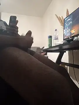 Snapshot of waakenda chatting on 12.22.24 waakenda online show from 12.22.24