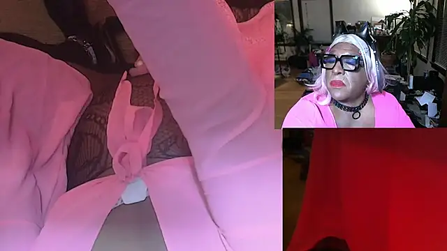 Snapshot of Gray-Platinum-Orchid chatting on 01.01.25 Gray-Platinum-Orchid online show from 01.01.25