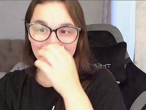 Amy Mur  online show from 10.10.25