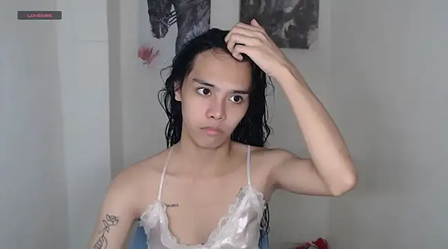 Snapshot of shecutie69 chatting on 12.16.24 shecutie69 online show from 12.16.24