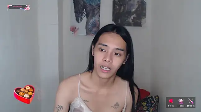 Snapshot of shecutie69 chatting on 12.17.24 shecutie69 online show from 12.17.24