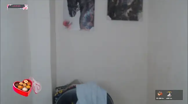 Snapshot of shecutie69 chatting on 12.19.24 shecutie69 online show from 12.19.24