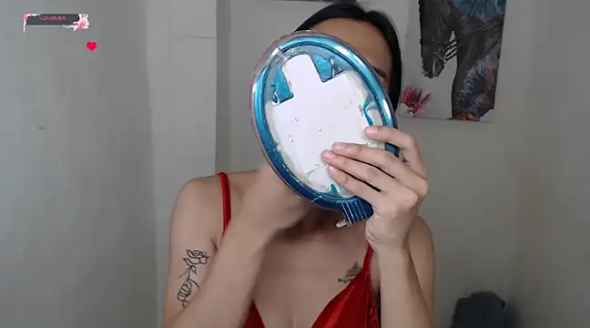 Snapshot of shecutie69 chatting on 02.02.25 shecutie69 online show from 02.02.25