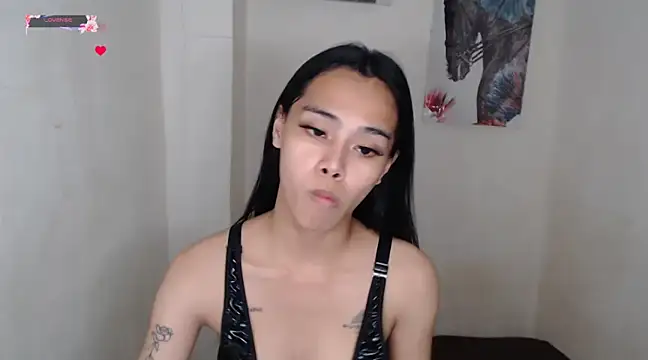 Snapshot of shecutie69 chatting on 02.17.25 shecutie69 online show from 02.17.25