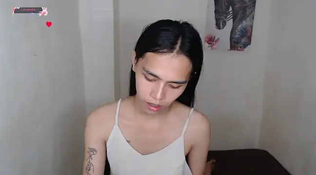 Snapshot of shecutie69 chatting on 02.22.25 shecutie69 online show from 02.22.25