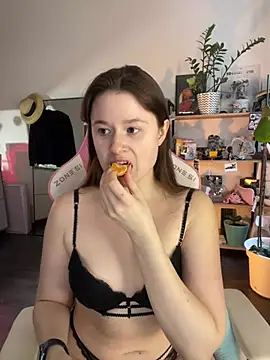 sweetest pie online show from 04.13.26