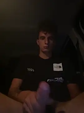 Snapshot of alessandro893000 chatting on 10.16.25 alessandro893000 online show from 10.16.25