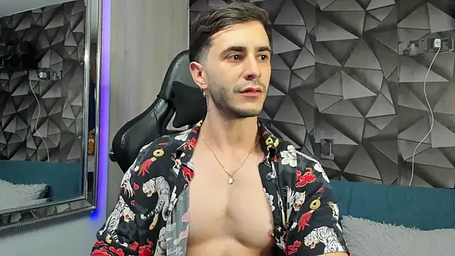 Latino stud4u online show from 12.04.25