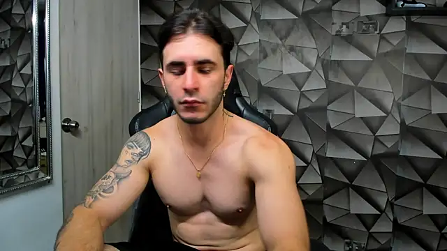 Latino stud4u online show from 12.20.25