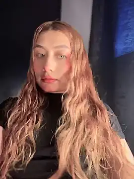 Snapshot of _Danna chatting on 05.18.26 Danna online show from 05.18.26