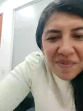 Snapshot of aisha_latina chatting on 01.24.25 aisha latina online show from 01.24.25
