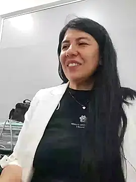 Snapshot of aisha_latina chatting on 01.31.25 aisha latina online show from 01.31.25